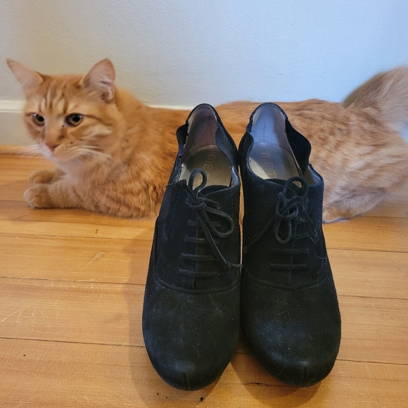 ME TOO Suede Ankle Platform Booties Size 10 - Picture 2 of 8